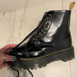 Brand new Dr Martens VEGAN SINCLAIR PLATFORM BOOTS US WOMEN’S SIZE 10